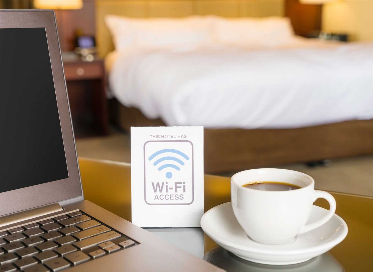 (workfrom, ищет, кофе, wifi, хорошие) Workfrom — для тех, кто ищет кофе, WiFi и хорошие флюиды
